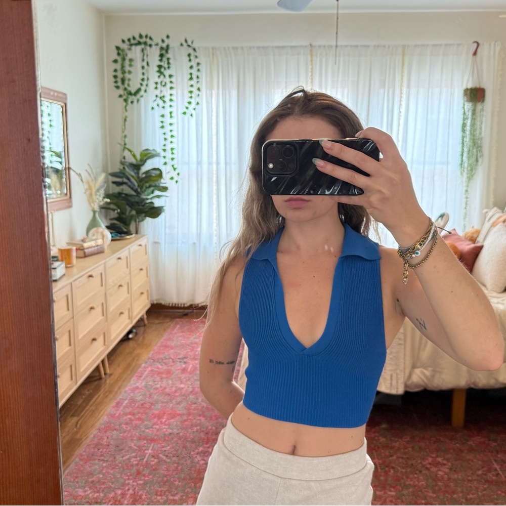 Aritzia Blue Sleeveless Ribbed Top